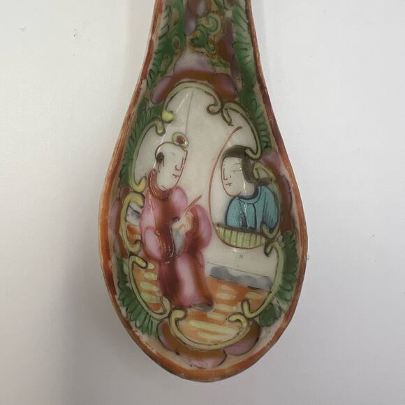 Antique Chinese Export 19th Century Famille Rose Medallion Ceramic Soup Spoon - Picture 4 of 10